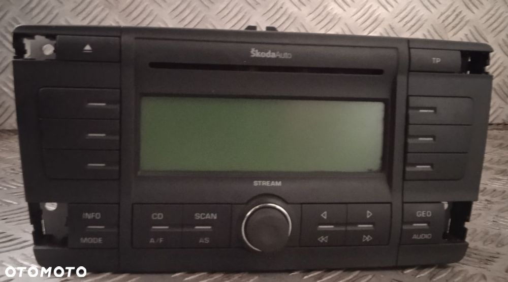 Radio CD Skoda Octavia 2 1Z0035161A VP4SBF-18C815-AF - 2