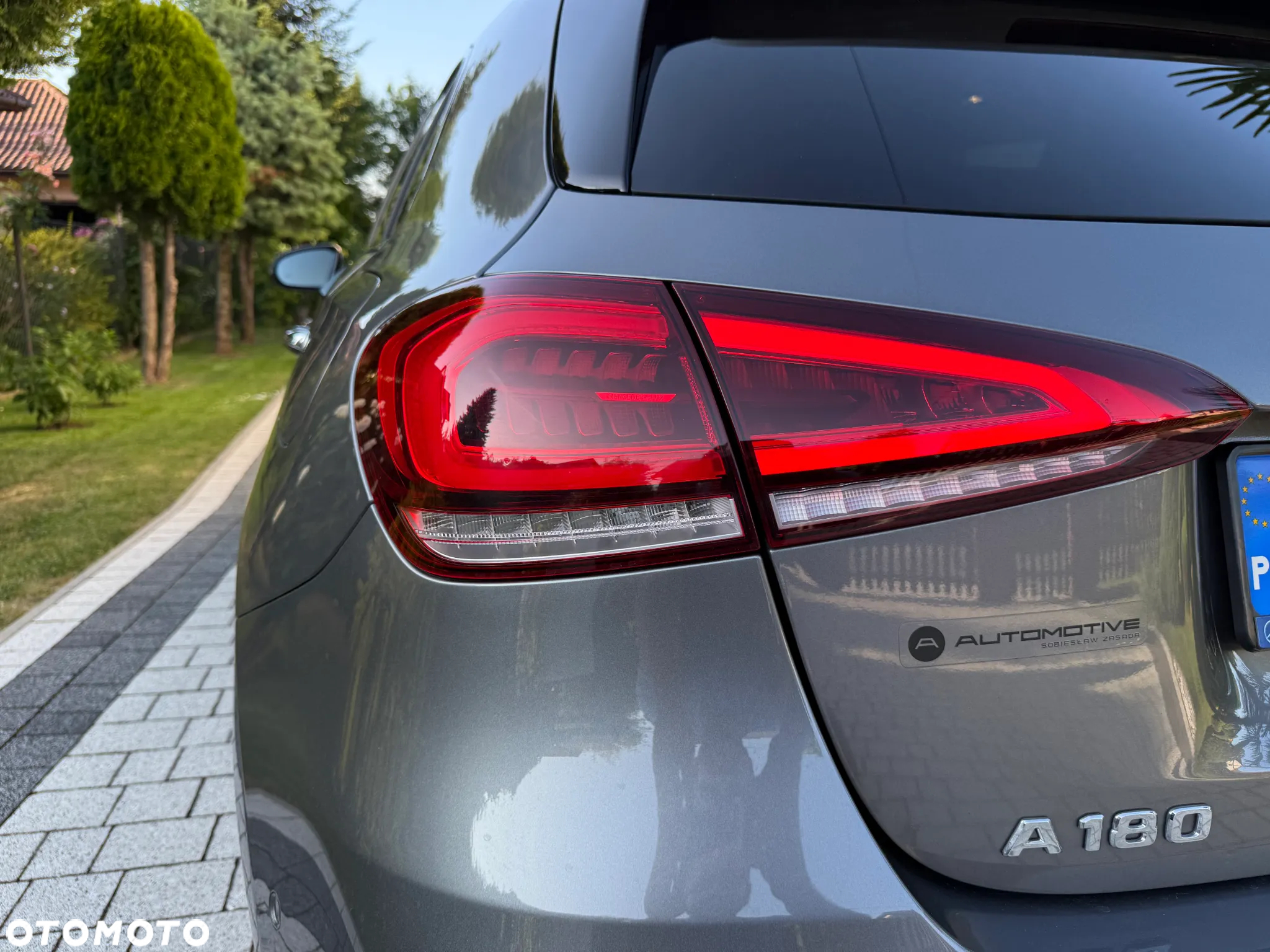 Mercedes-Benz Klasa A 180 AMG Line 7G-DCT - 5