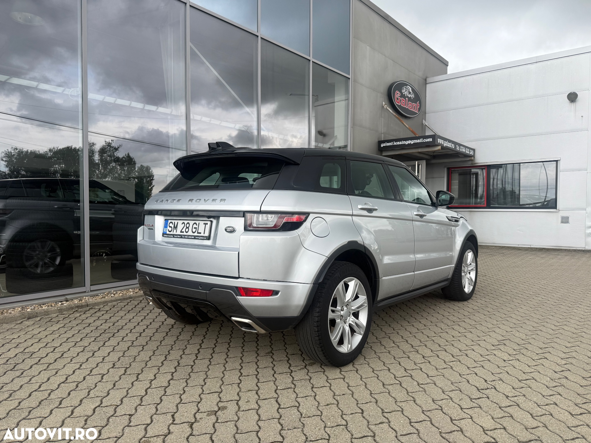 Land Rover Range Rover Evoque 2.0 D150 R-Dynamic HSE - 2
