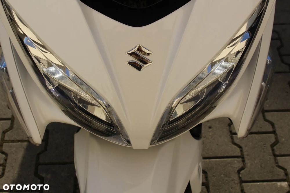 Suzuki Burgman - 37