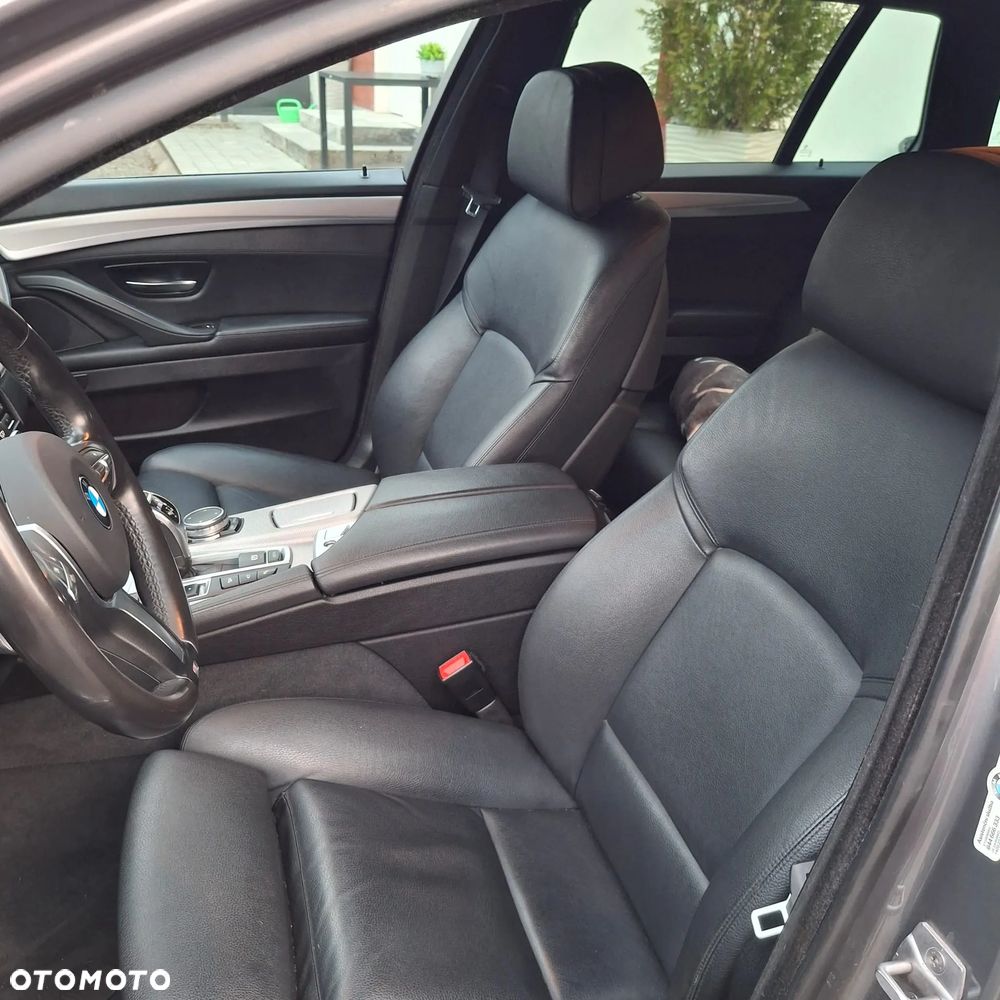 BMW Seria 5 M550d xDrive Sport-Aut - 10
