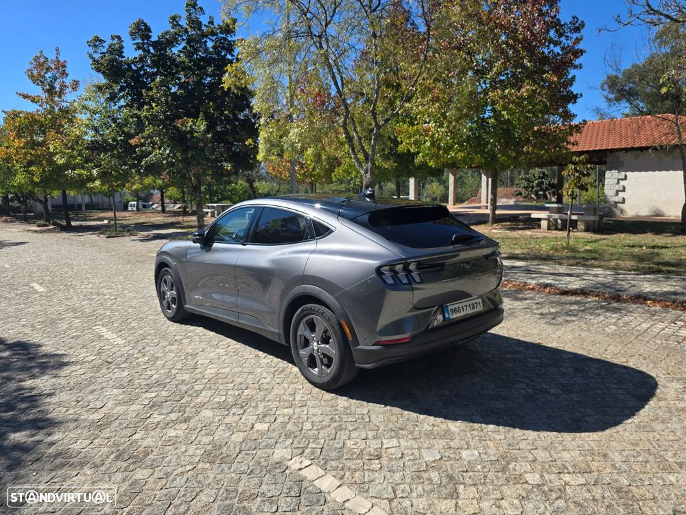 Ford Mustang Mach-E - 13