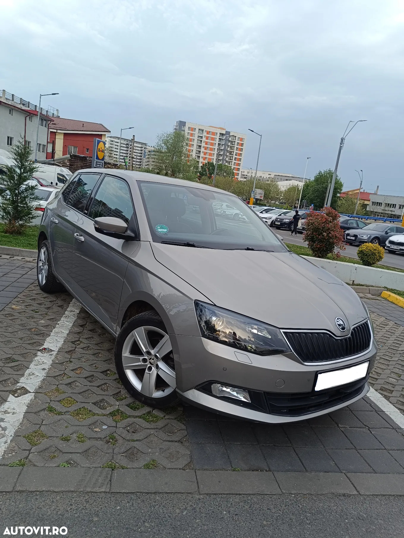 Skoda Fabia 1.0 MPI Joy - 2