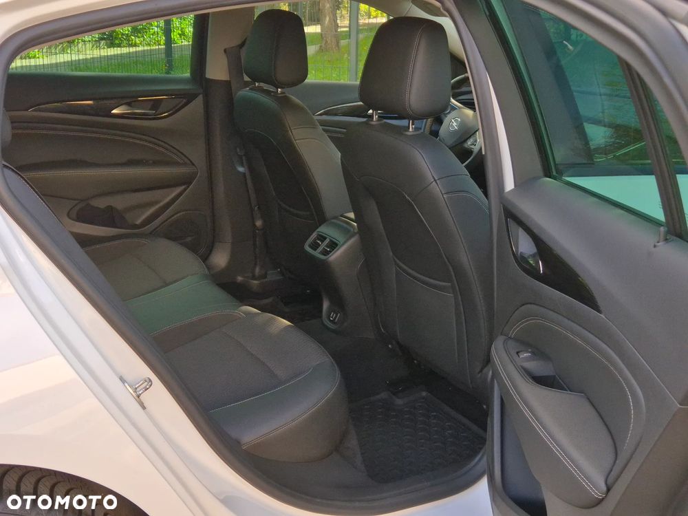 Opel Insignia 1.6 CDTI Exclusive S&S Eco - 10