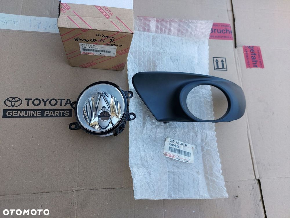 Toyota Verso 09-12 Halogen  Kratka R Nowy Oryginał - 1