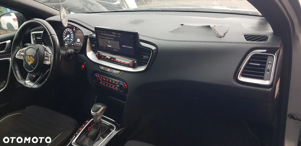 Kia Ceed 1.6 CRDi Eco-Dynamics+ (48V Mild-Hybrid) DCT7 GT Line - 26