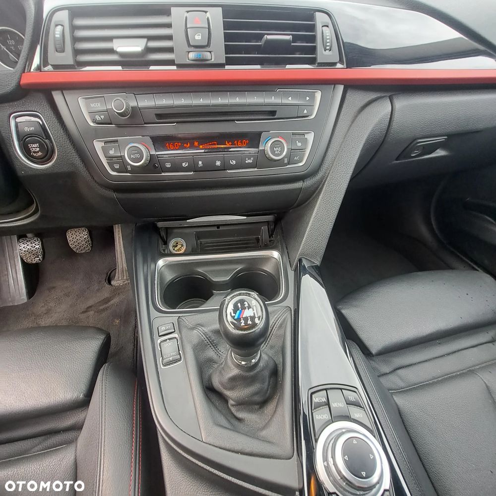BMW Seria 3 320i Efficient Dynamics Edition Sport Line - 19