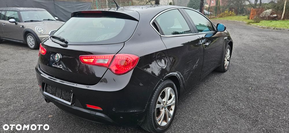 Alfa Romeo Giulietta 1.6 JTDM 16V - 4