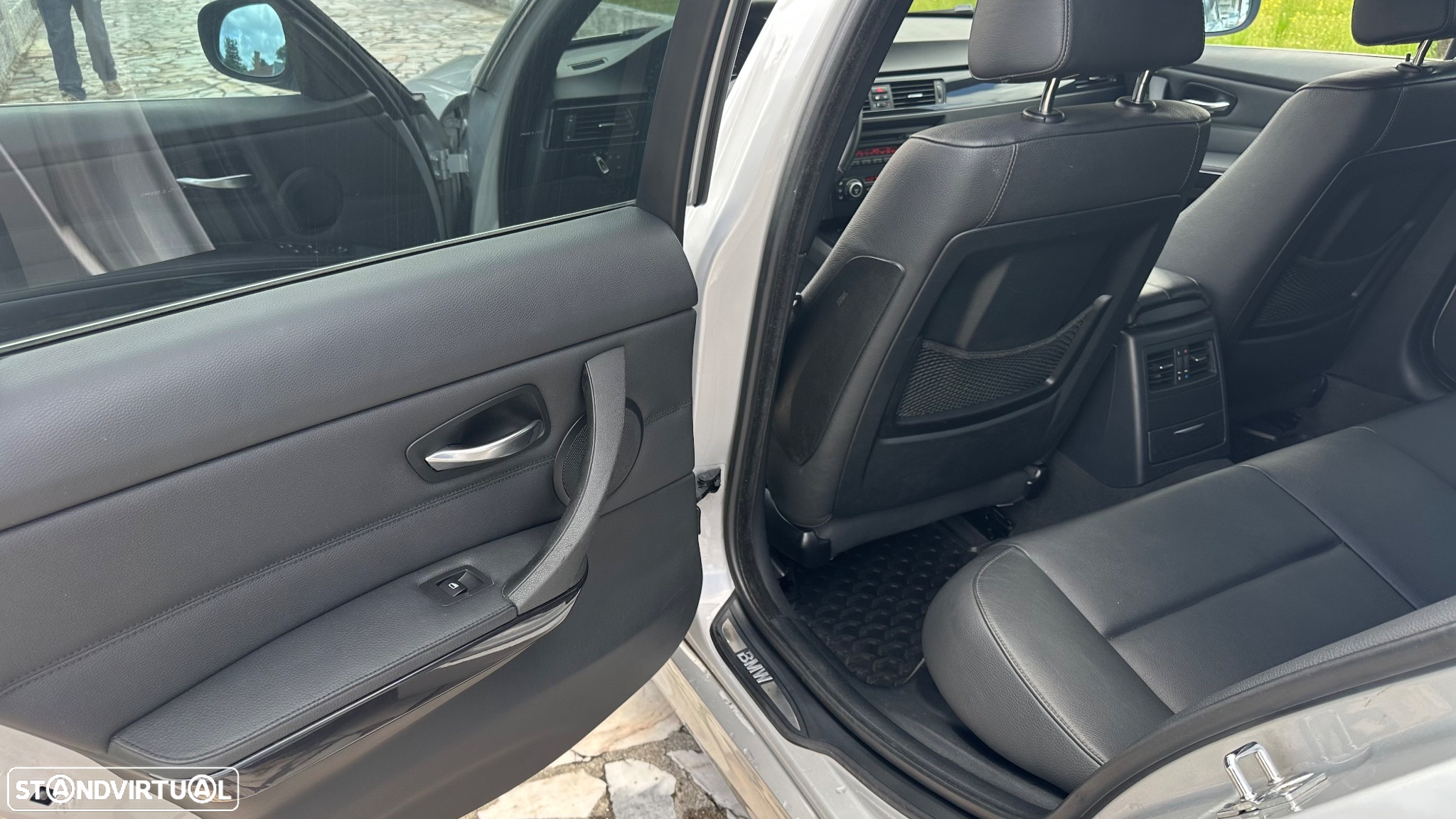 BMW 318 d Touring Auto - 17