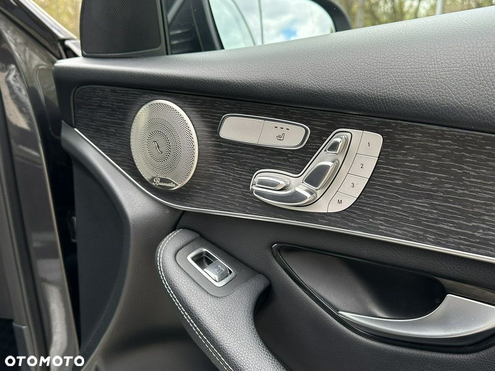 Mercedes-Benz GLC - 24