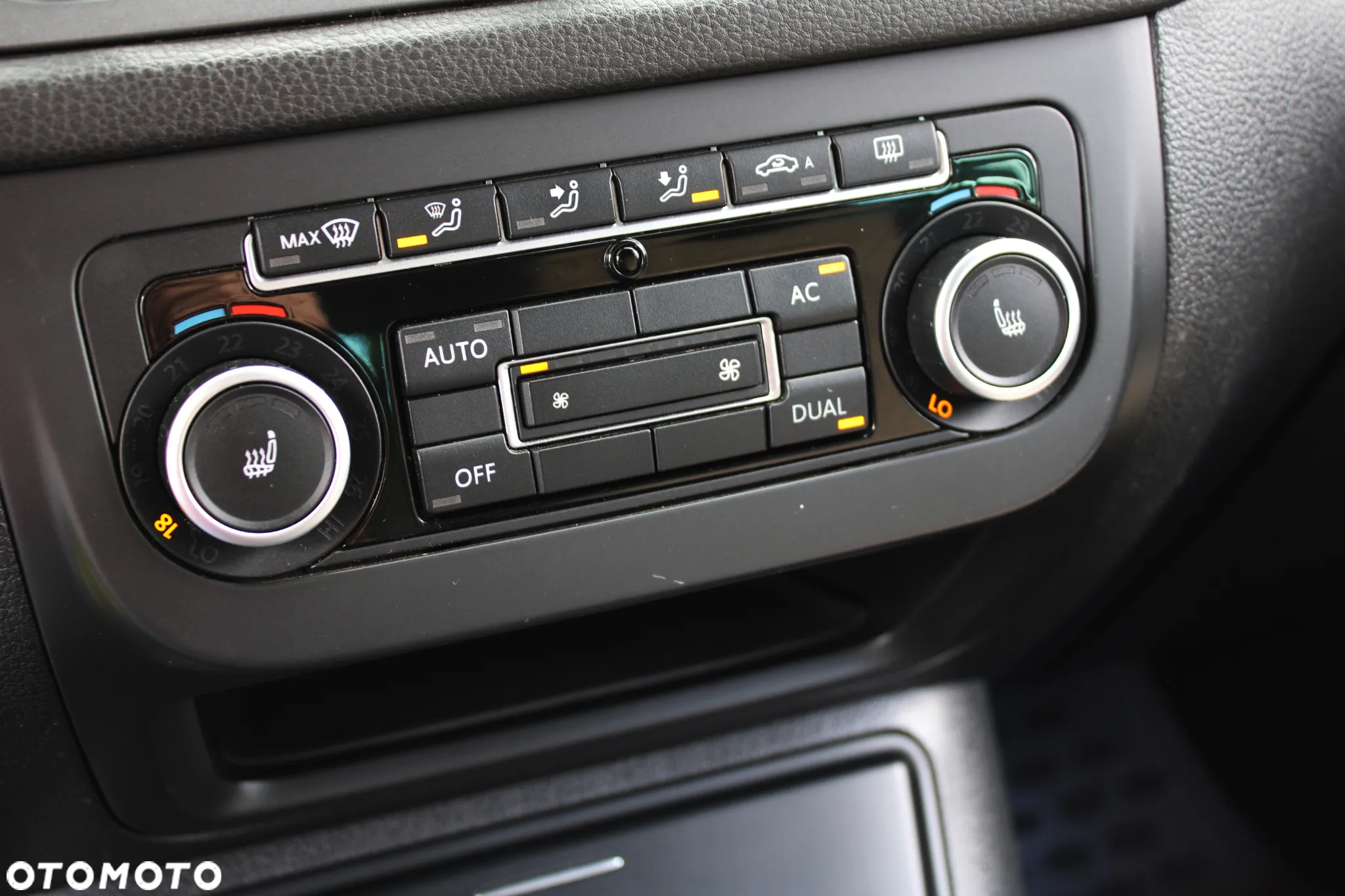 Volkswagen Tiguan - 21