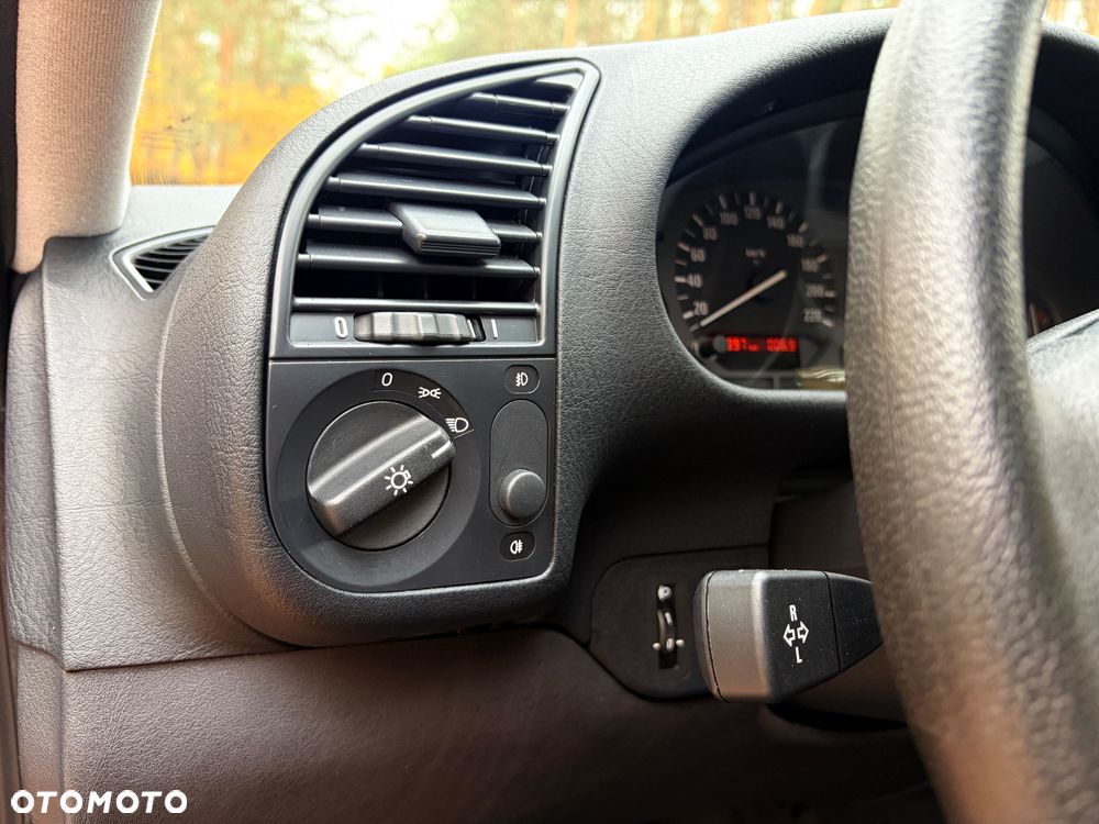 BMW Seria 3 316i - 16