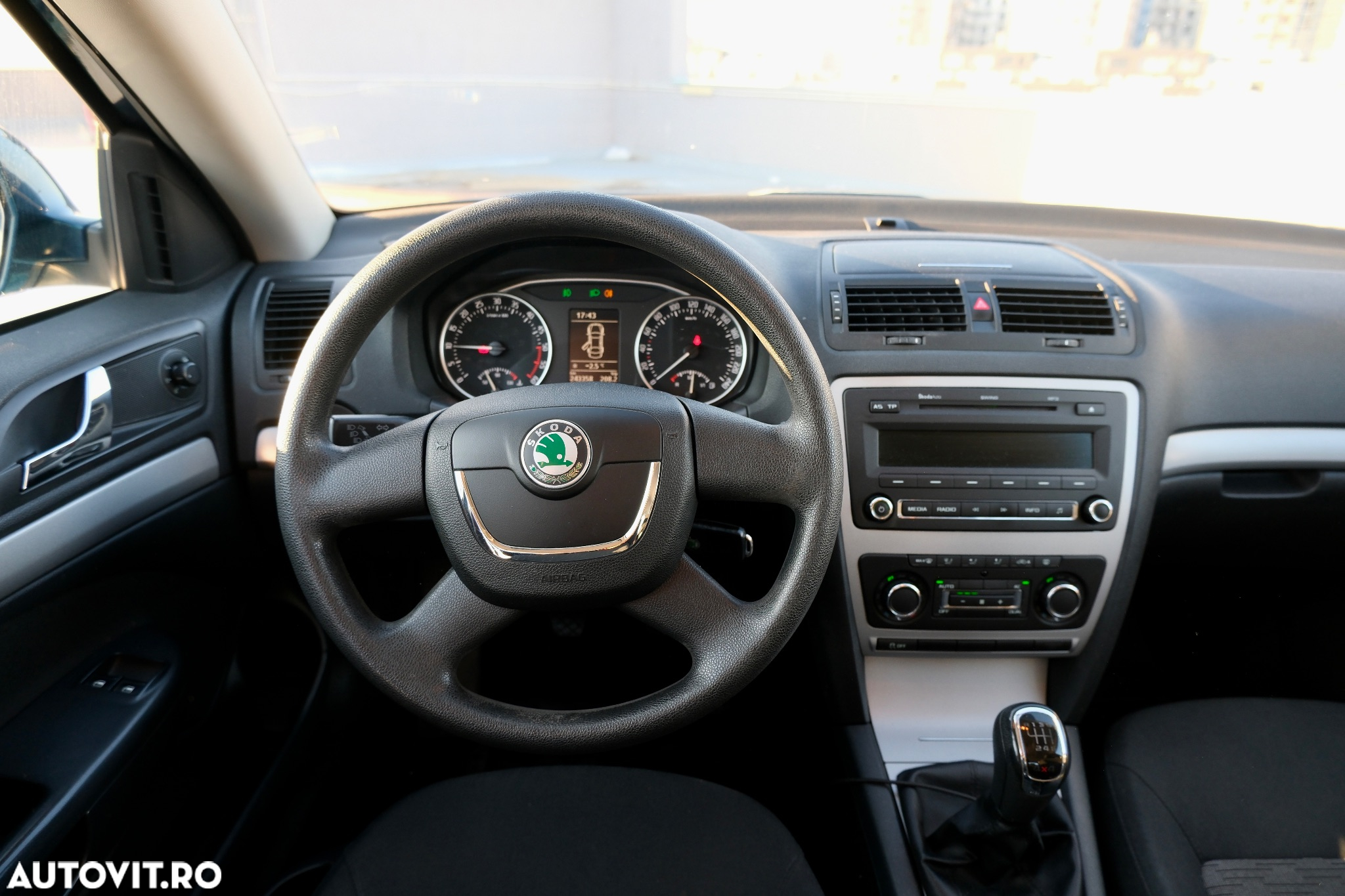 Skoda Octavia 1.6 TDI 4X4 AMBITION - 10