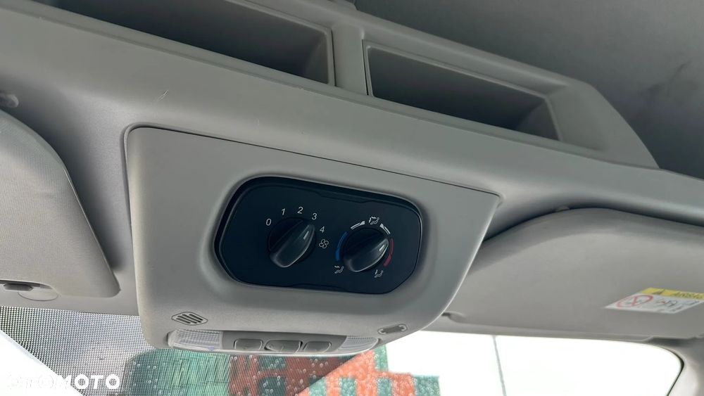 Ford Transit - 11