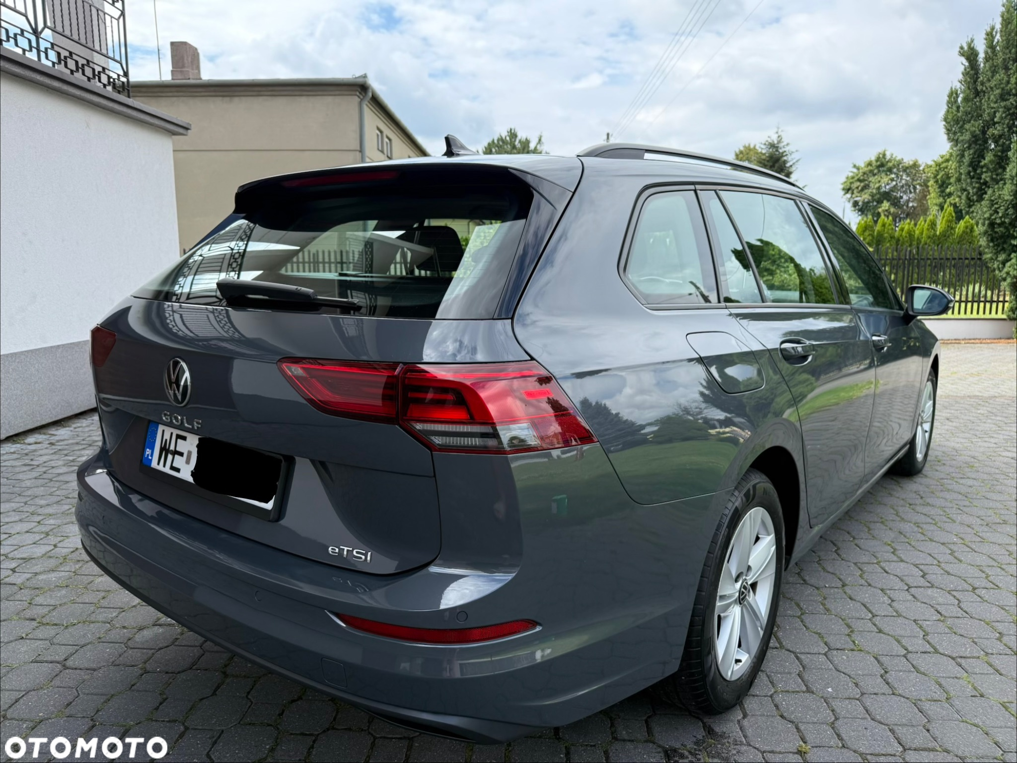 Volkswagen Golf - 8