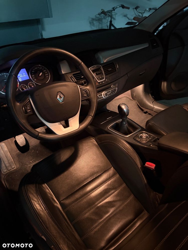 Renault Laguna dCi 150 FAP Night and Day - 13