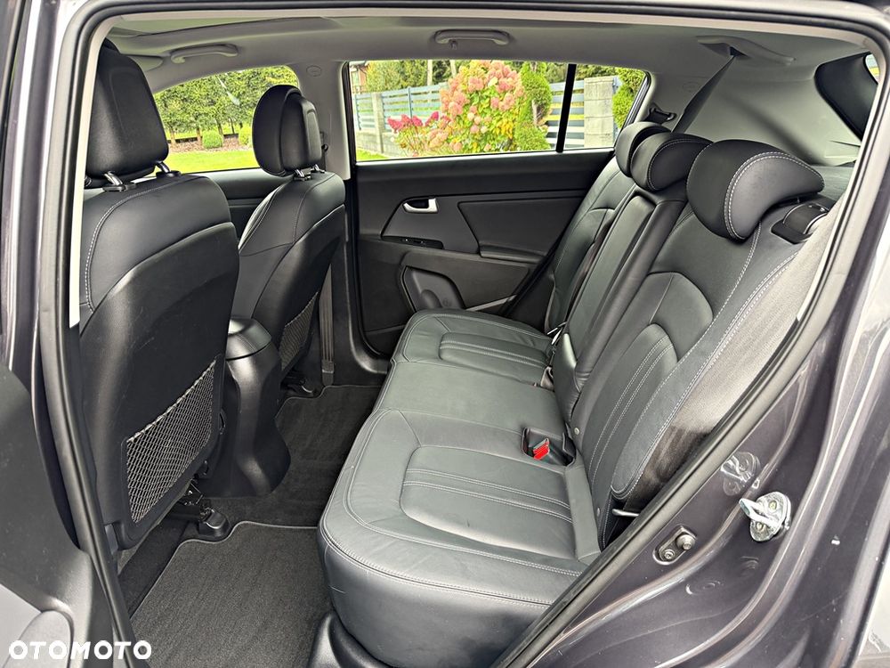 Kia Sportage 2.0 CRDI 4WD Automatik Spirit - 19