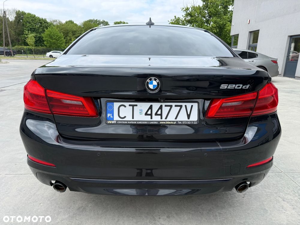 BMW Seria 5 520d Luxury Line sport - 6