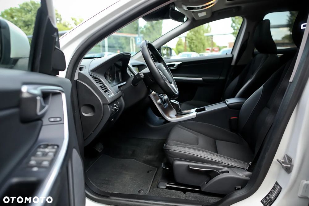 Volvo XC 60 D4 Geartronic Summum - 19