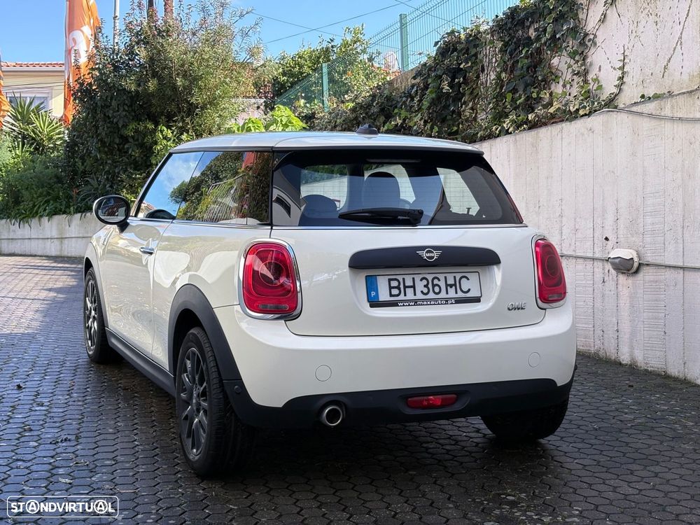 MINI 3 Portas One - 26