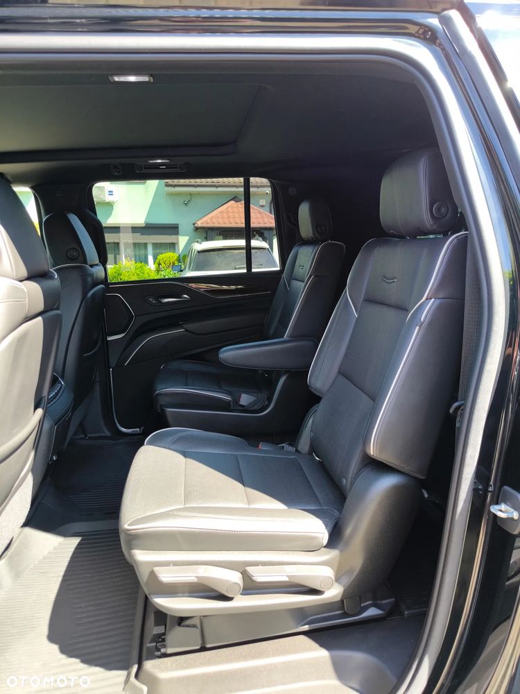 Cadillac Escalade - 18