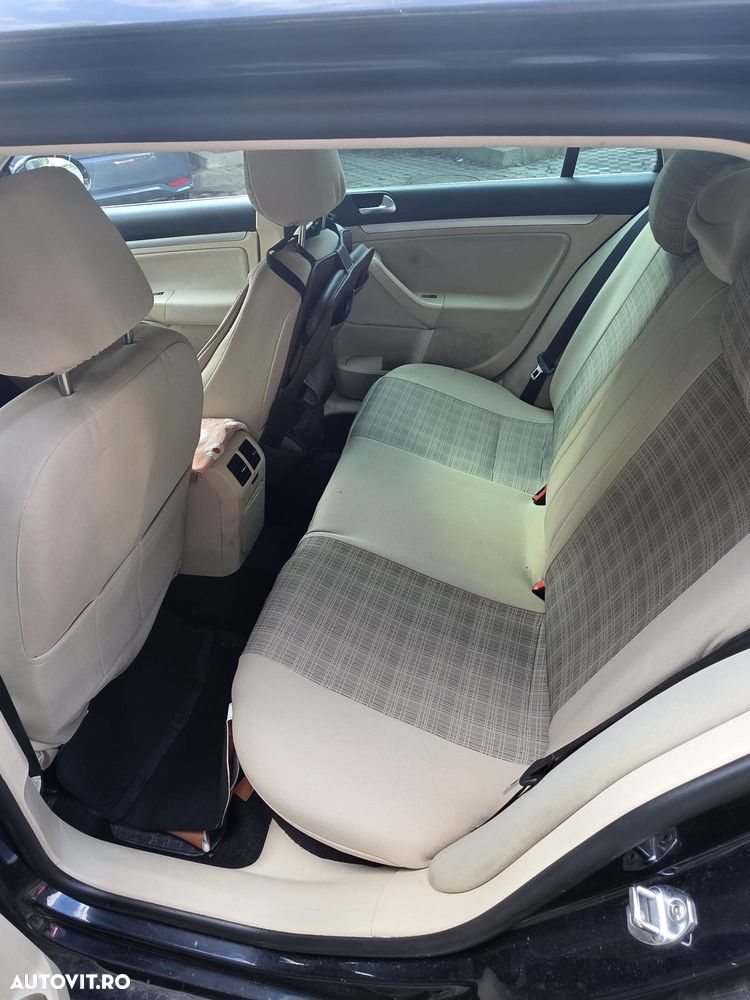 VOLKSWAGEN Golf 2011 — imagine 6