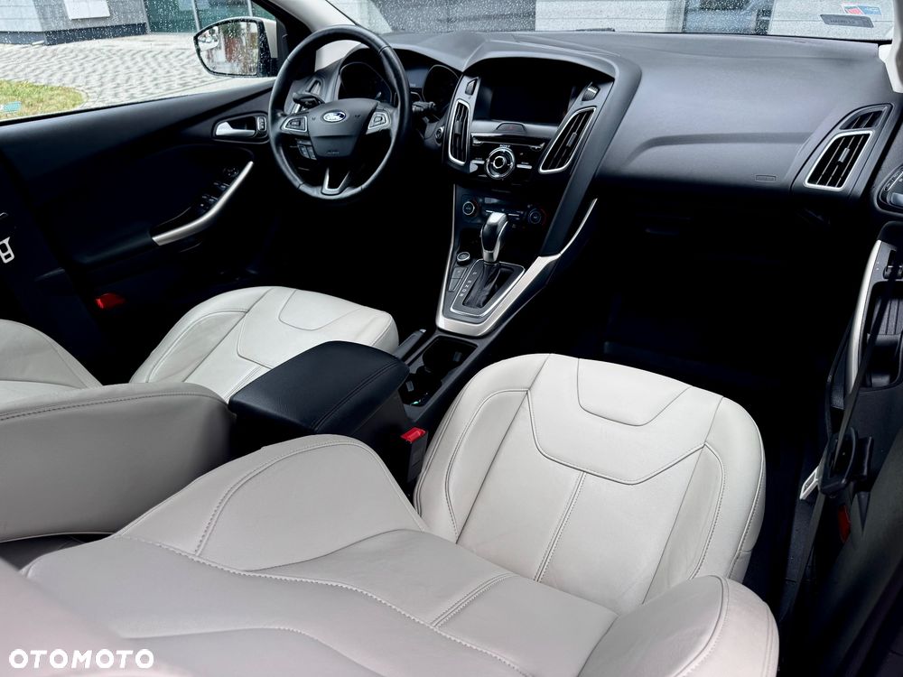 Ford Focus - 12