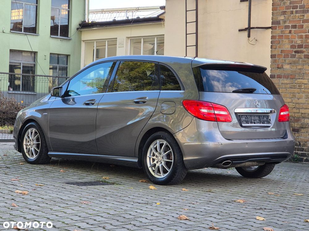 Mercedes-Benz Klasa B 200 BlueEFFICIENCY EDITION 1 - 22