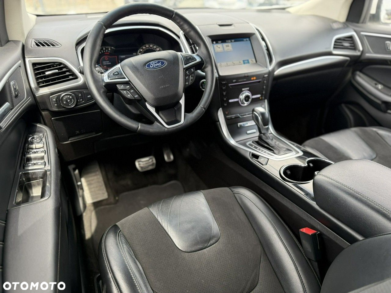 Ford Edge 2.0 TDCi Bi-Turbo 4x4 ST-LINE - 12