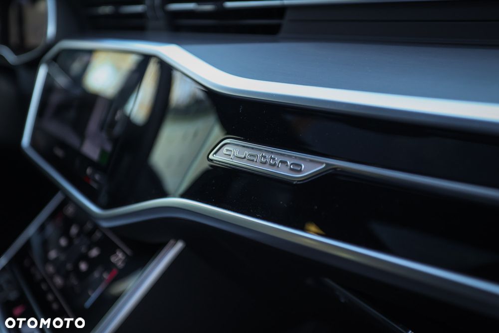 Audi A6 Avant 40 TDI quattro S tronic S line - 27