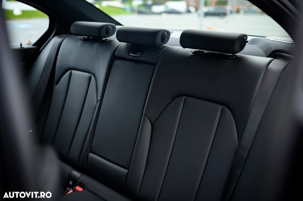 BMW Seria 3 330i AT - 27