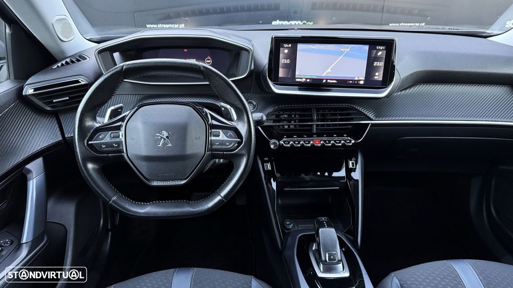 Peugeot 2008 1.2 PureTech Allure EAT8 - 14