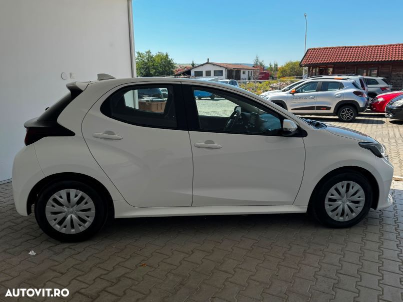 Toyota Yaris - 22