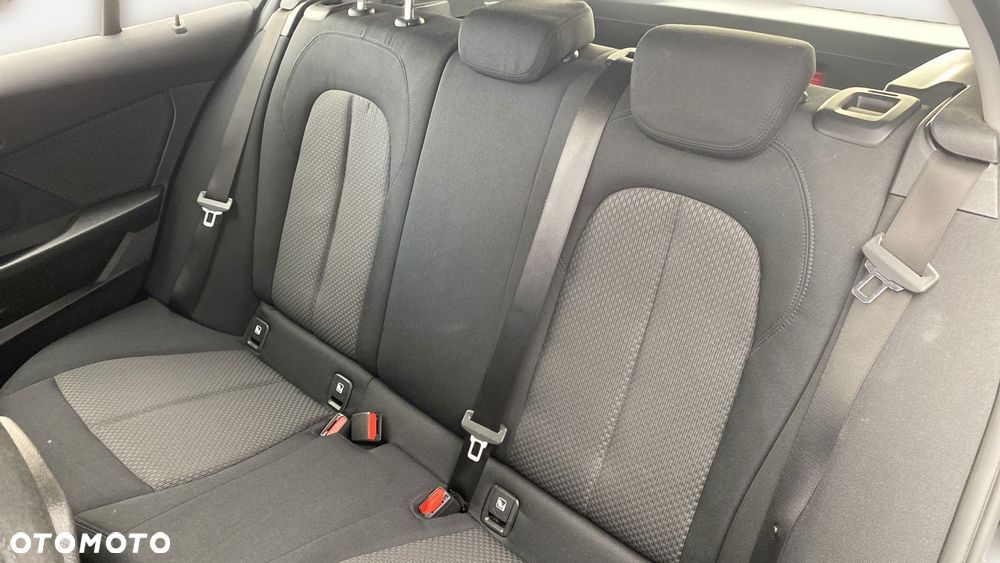 BMW Seria 1 118i Advantage - 12