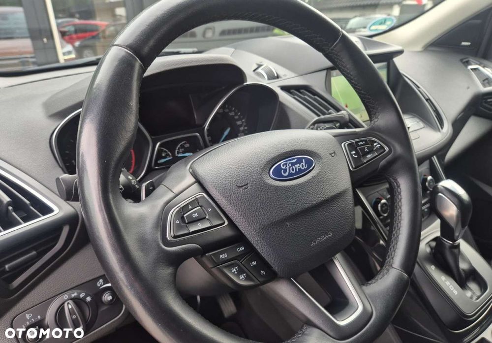 Ford Kuga - 17