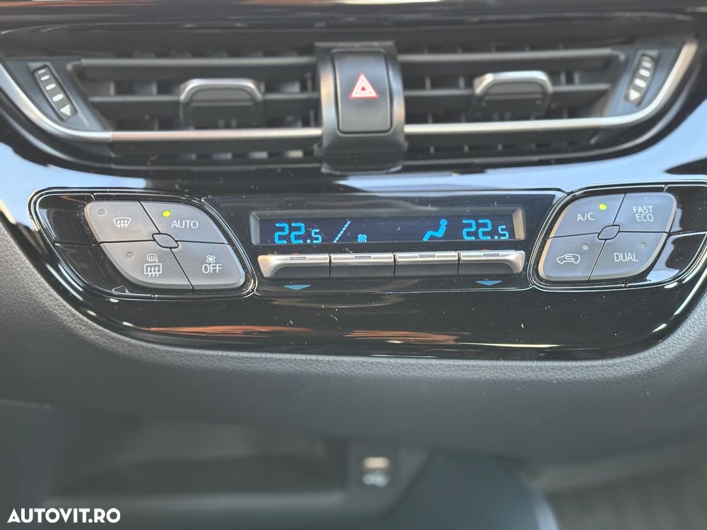 Toyota C-HR - 12