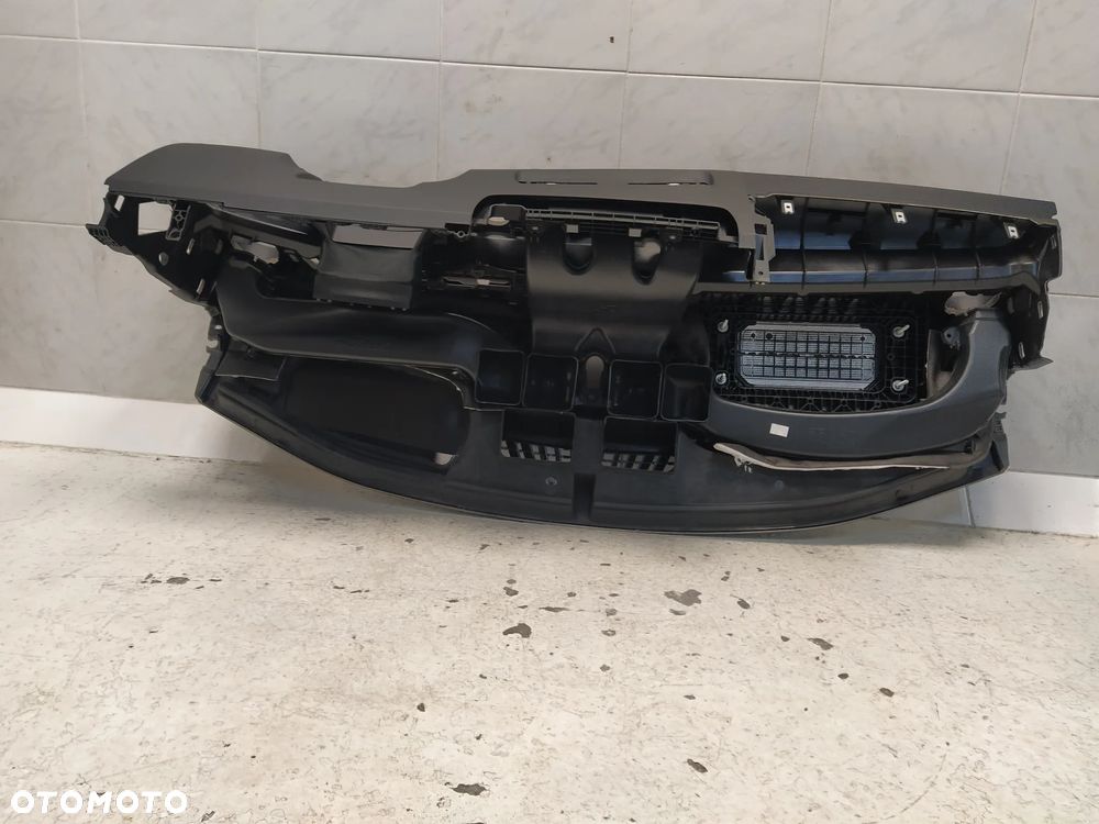 MERCEDES W118 AMG W177 CLA KONSOLA DESKA ROZDZIELCZA EU CZERWONA / BIAŁA NIĆ ORYGINAŁ - 30