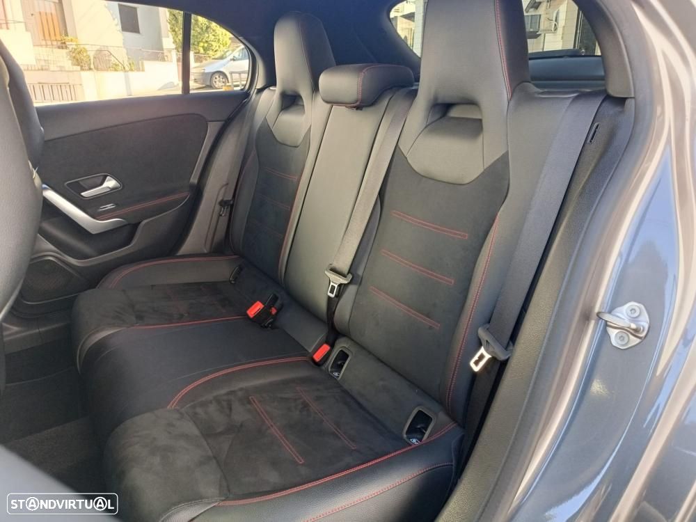 Mercedes-Benz A 250 e AMG Line - 14