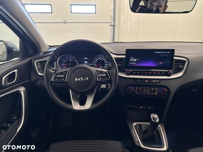 Kia Ceed 1.5 T-GDI M - 13