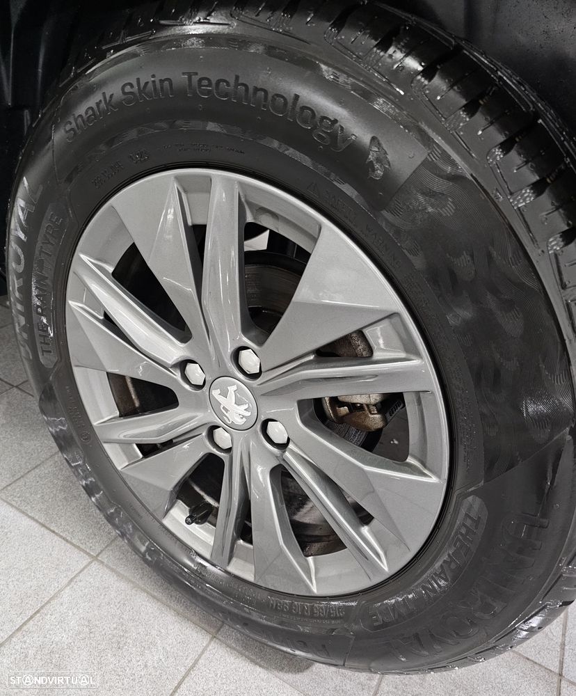 Peugeot 2008 1.2 PureTech Active Pack - 15
