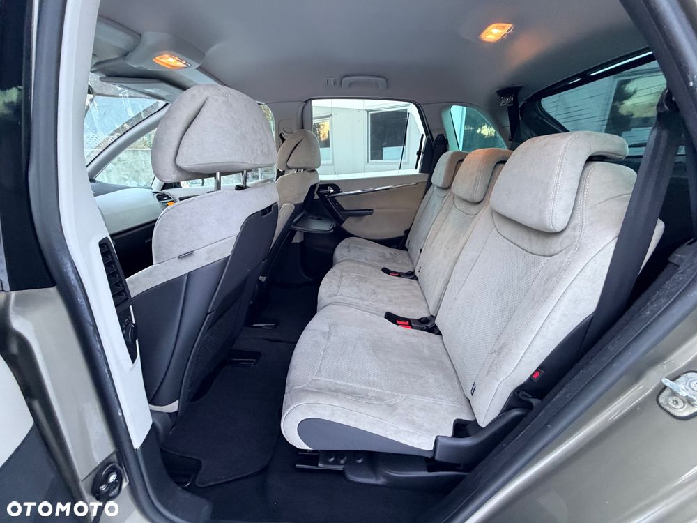 Citroën C4 Picasso THP 150 EGS6 Exclusive - 24