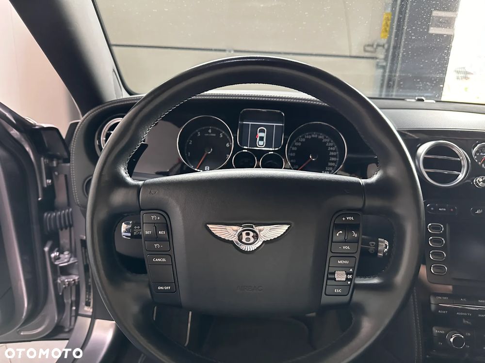 Bentley Flying Spur - 16