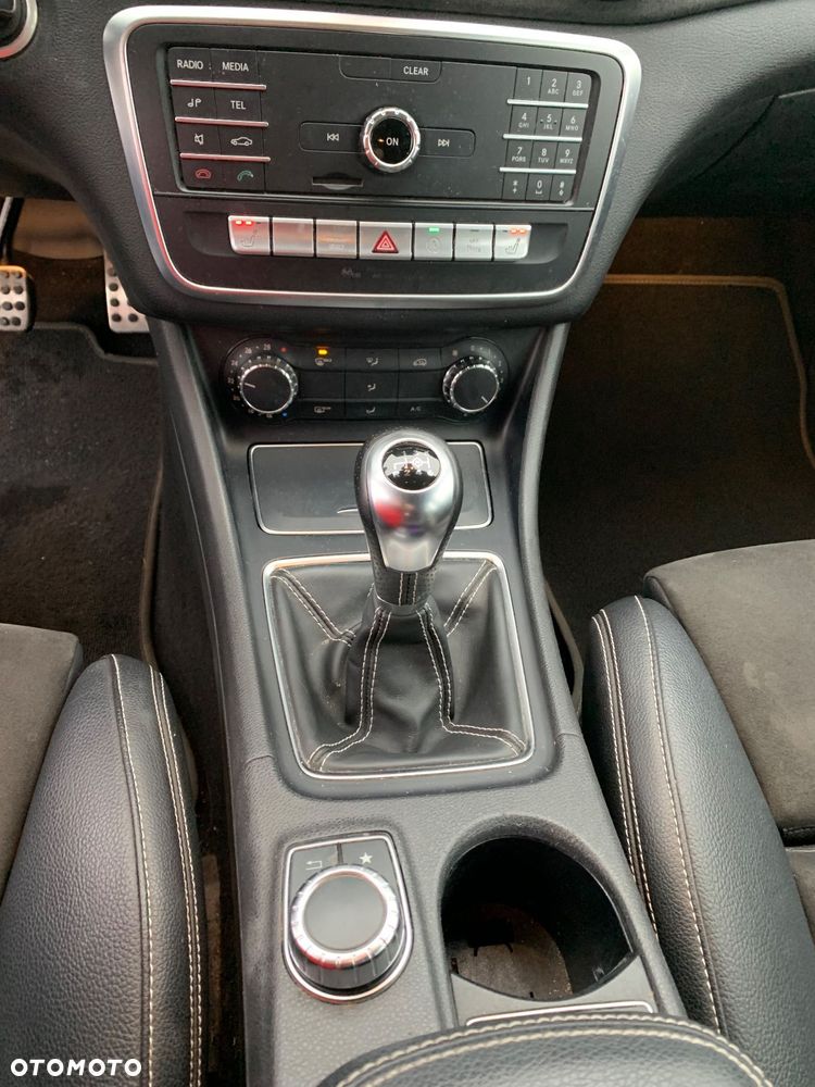 Mercedes-Benz Klasa A 180 (BlueEFFICIENCY) AMG Sport - 6