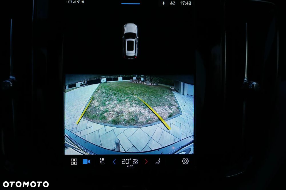 Volvo XC 60 B5 B AWD Momentum Pro - 34