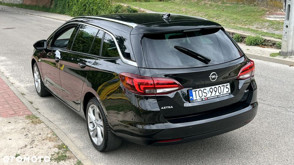 Opel Astra 1.6 CDTI Cosmo - 14