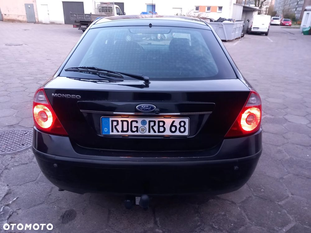 Ford Mondeo - 32