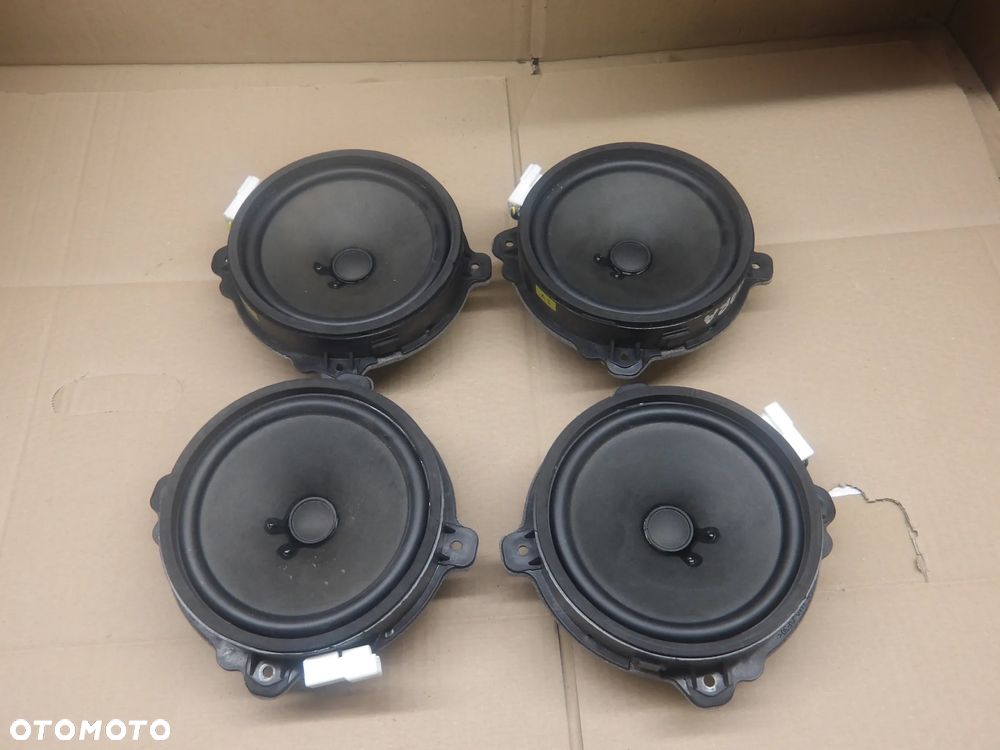 OPEL ANTARA 2.2D 06-10 GŁOŚNIK PRAWY LEWY TYŁ 25907870 25907871 - 1