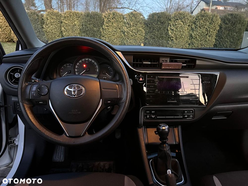 Toyota Auris 1.4 D-4D Comfort - 11