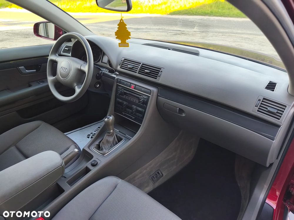Audi A4 Limousine - 30