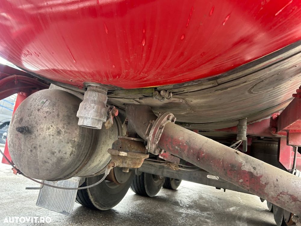 Feldbinder Cisterna,  33.000 l, 3 camere, factura externa - 17